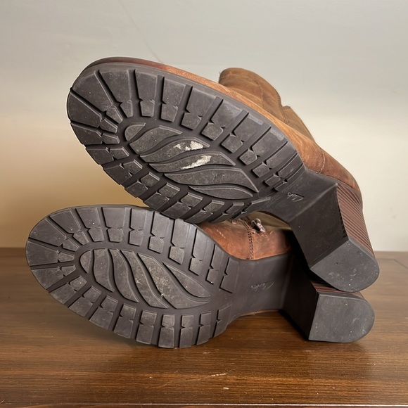 Clarks Verona Step Fashion Boot, Dark Tan Leather Size 12 Medium - Picture 4 of 6